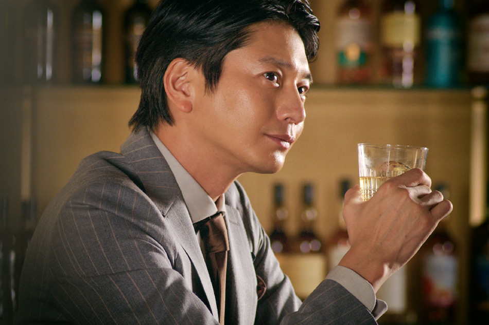 【メディア情報】向井理さん出演 新CM「スーツの似合う人」篇